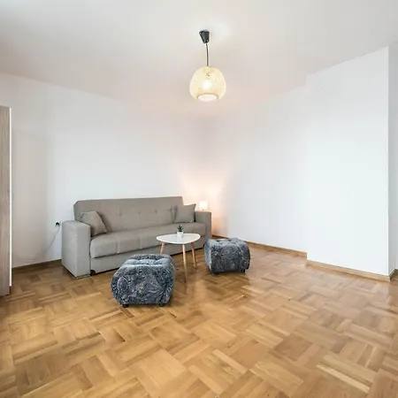 Bright And Comfy Place Varna