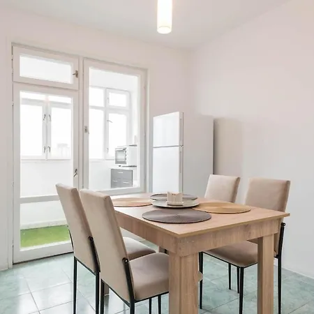 Bright And Comfy Place Varna